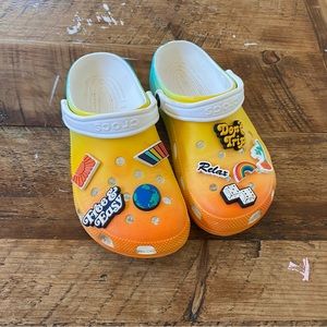 CROCS Free & Easy collaboration